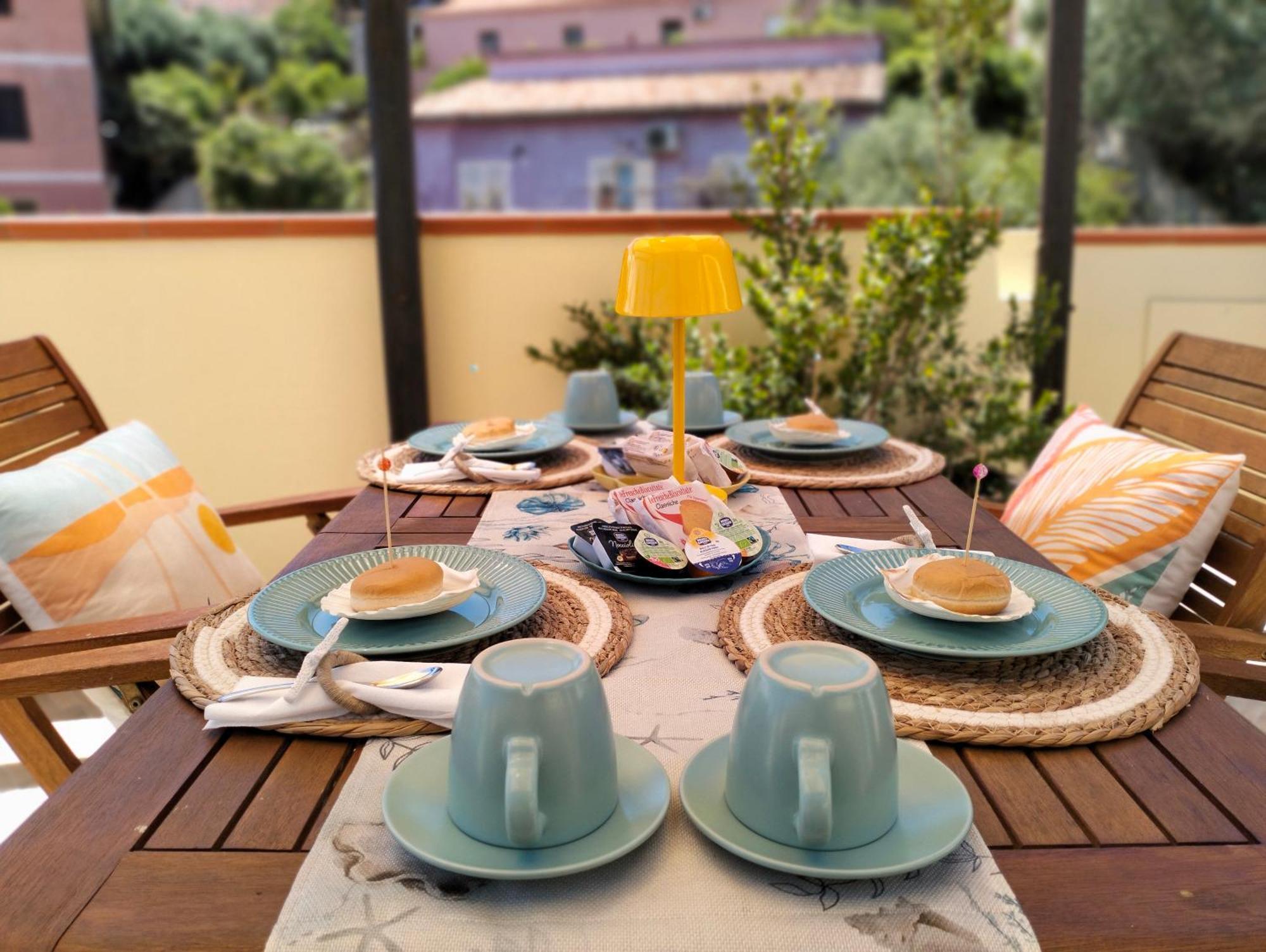 Appartamento La Terrazza - Localita Cala Gavetta Ла Мадалена Екстериор снимка